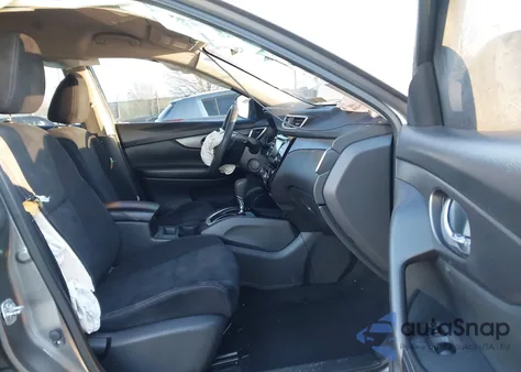 2016 Nissan Rogue Sv z USA, uszkodzony, nr VIN JN8AT2MV6GW135105